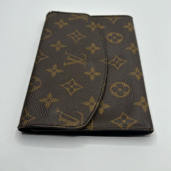 Louis Vuitton Wallet - Picture 6 of 10